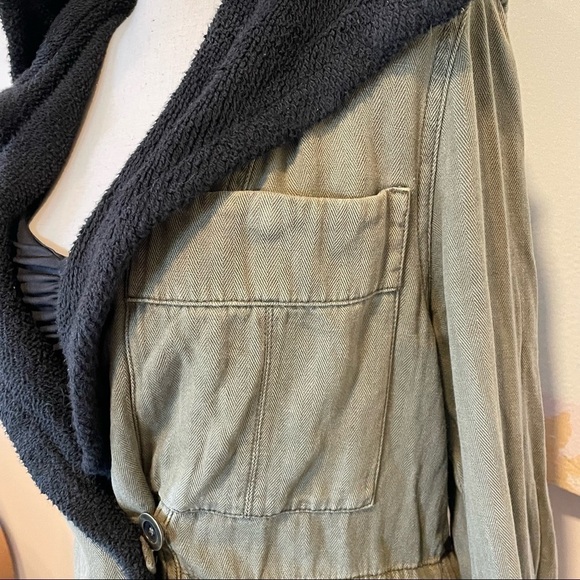 Free People Drawcord Waist Slouchy Jacket Small Olive Green Fleece Interior. - Picture 8 of 11